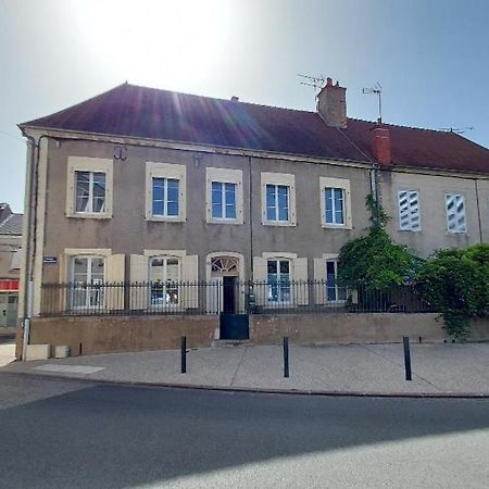 Les Gites Du Chateau Châteaumeillant Zewnętrze zdjęcie