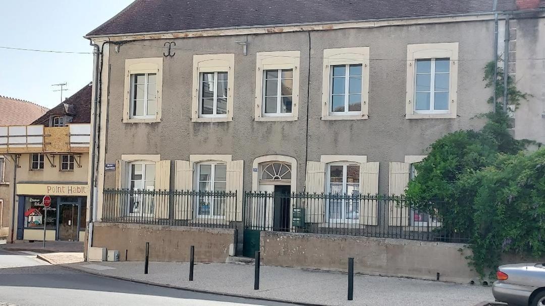 Les Gites Du Chateau Châteaumeillant Zewnętrze zdjęcie